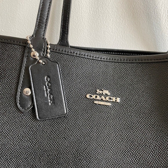 Authentic Coach Reversible Tote Bag - Picture 11 of 15